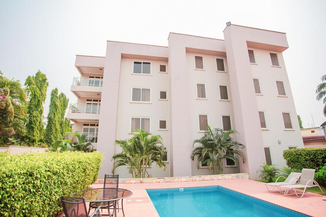 Bertha'S Court D-Plus Apartments Dzorwulu Exteriér fotografie