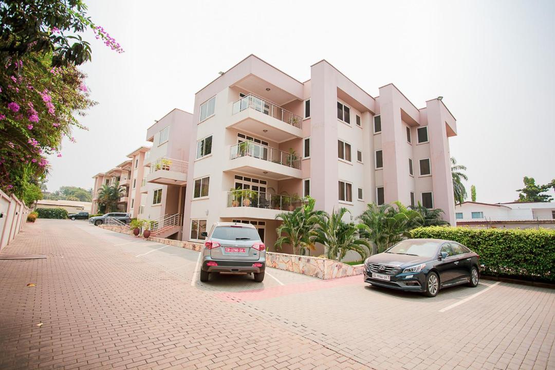 Bertha'S Court D-Plus Apartments Dzorwulu Exteriér fotografie