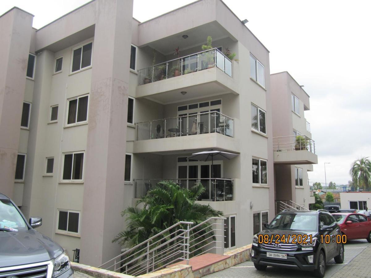 Bertha'S Court D-Plus Apartments Dzorwulu Exteriér fotografie