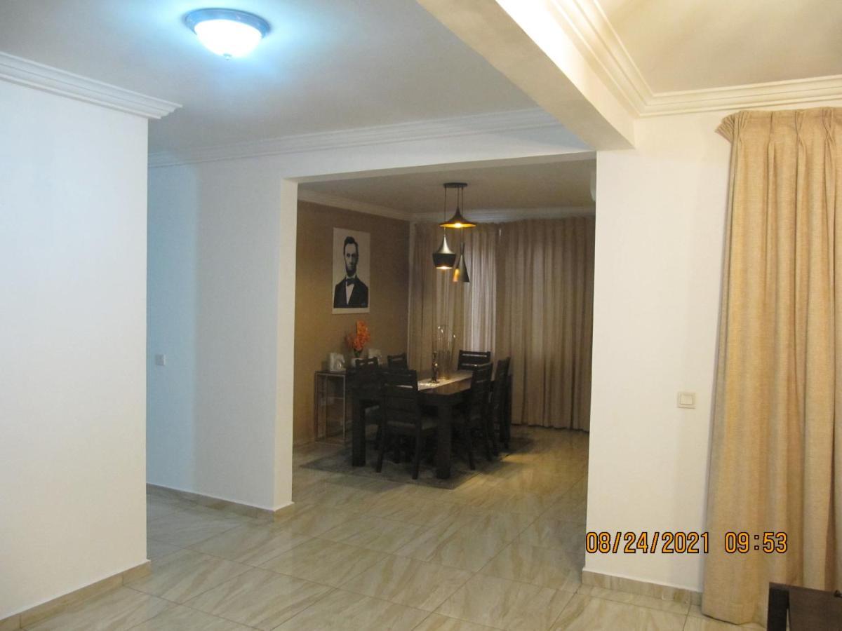 Bertha'S Court D-Plus Apartments Dzorwulu Exteriér fotografie